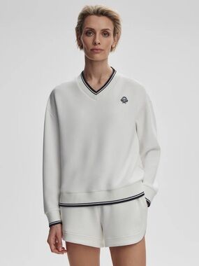 Varley Iona V-Neck Sweat White/Navy Tennis Pickleball Pullover size medium NWOT